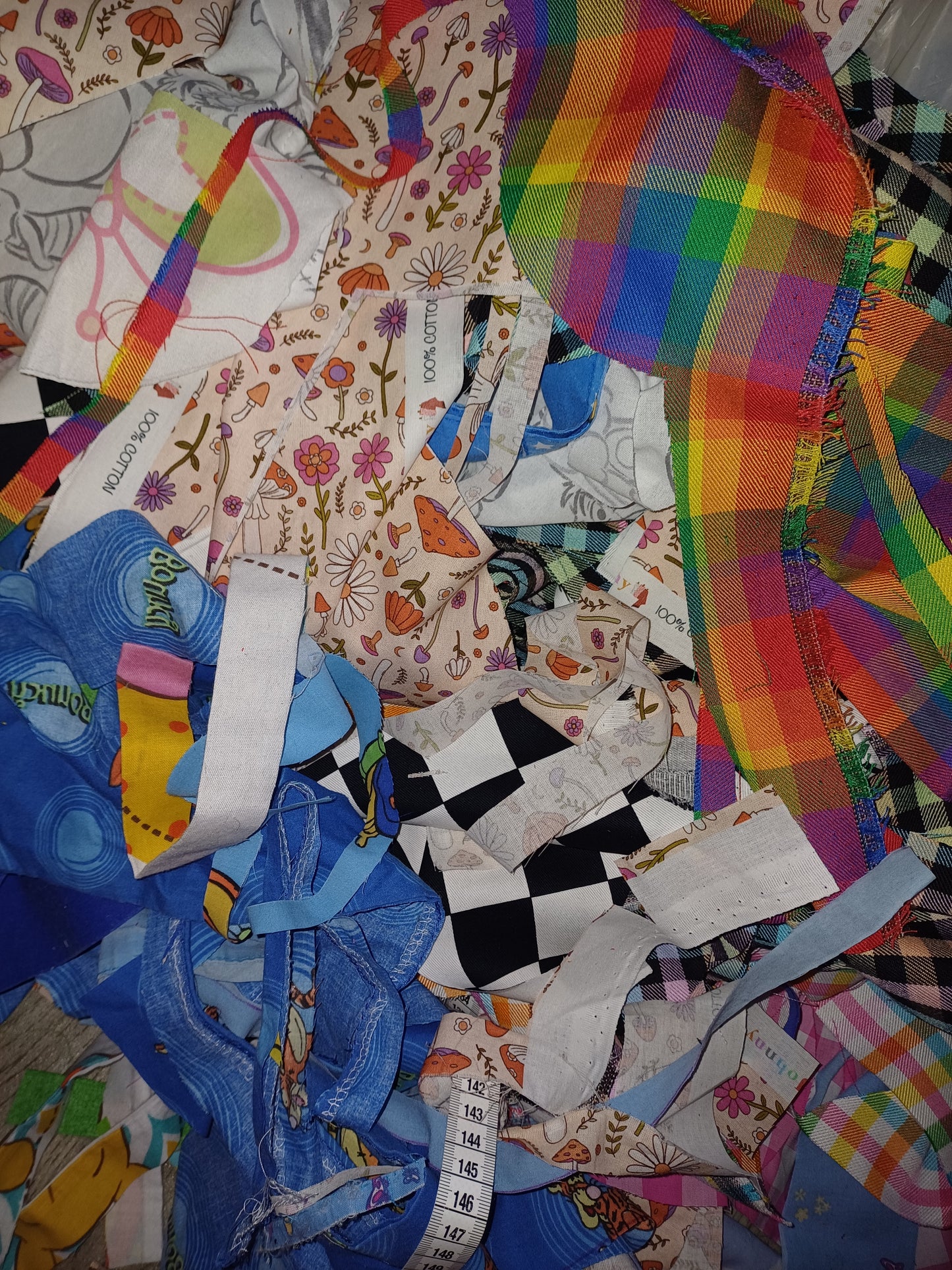 Scrap Fabric! (UK CUSTOMERS ONLY)