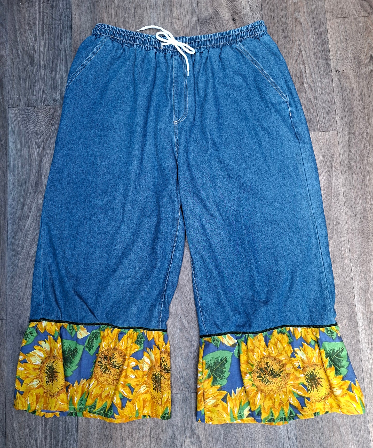 Sunflower Bloomers- Size 18-20