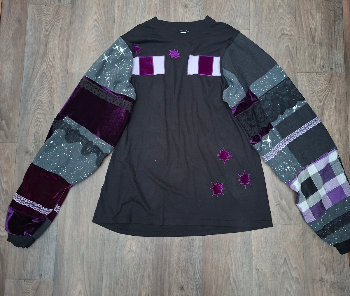 Enderman Upcycled T Shirt - Size 18/20